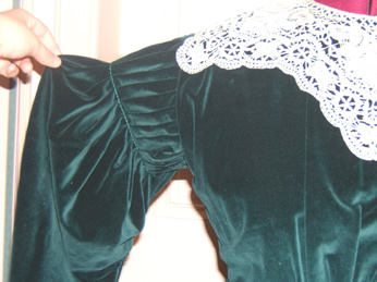 1830s Green Velvet Dress - Detail of Sleeve